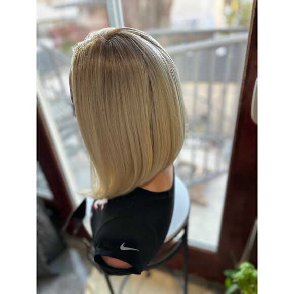 Belle Tress “Ground Theory” wig in color Bombshell Blonde-R new - Picture 3 of 9